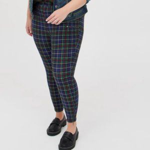 *NWT* Torrid  Zip Skinny Pant in Plaid